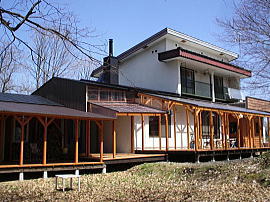 �呐���̏����ȏh�@�������